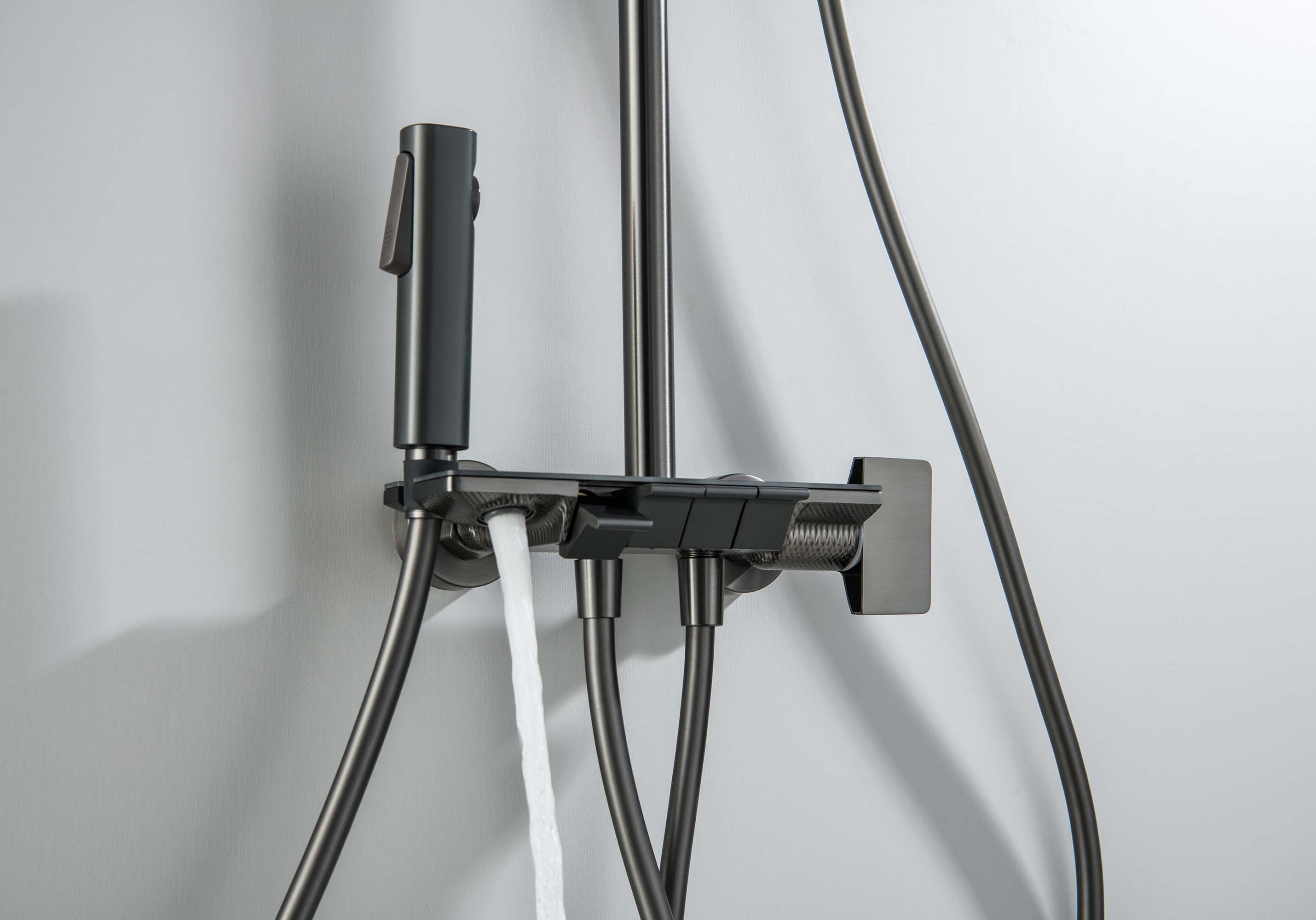 Душевая система Поларис AQ3040BGM оружейная сталь Aquatek